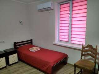 Отель Hotel Tsentralnoho Budynku Khudozhnyka Киев Бюджетный двухместный номер с 2 отдельными кроватями-7