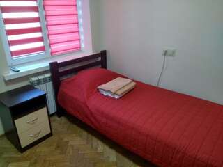 Отель Hotel Tsentralnoho Budynku Khudozhnyka Киев Бюджетный двухместный номер с 2 отдельными кроватями-1