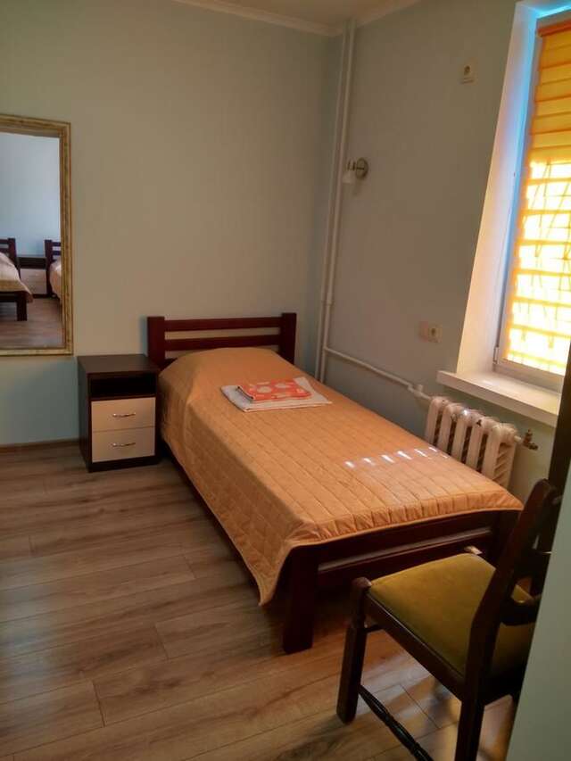 Отель Hotel Tsentralnoho Budynku Khudozhnyka Киев-13